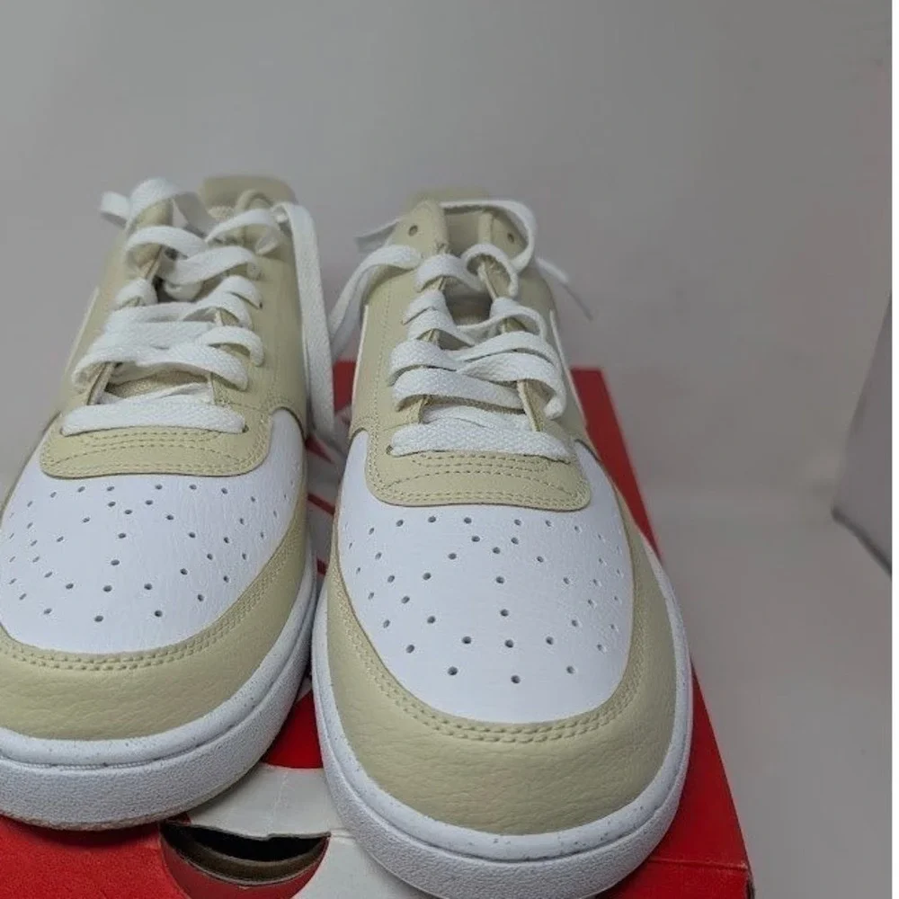Nike Men's Court Vision Low‎ sneakers tan and white NWT sz 12
